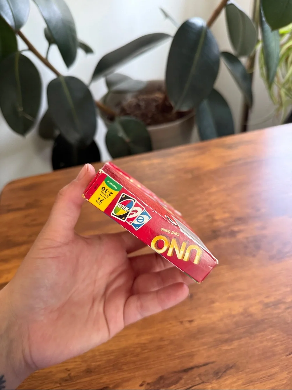 UNO Classic Card Game - Red